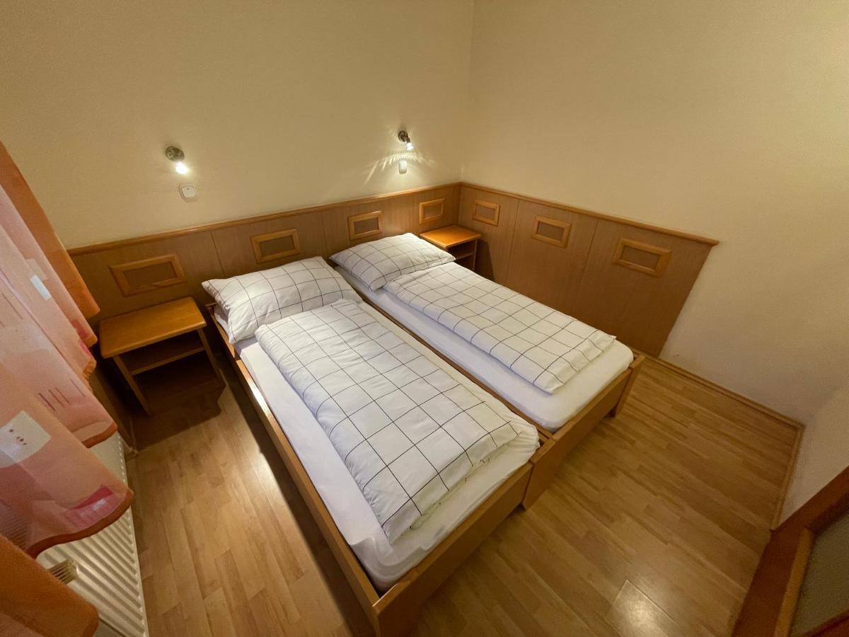 Garda Wellness Apartmanhaz Heviz Exterior photo
